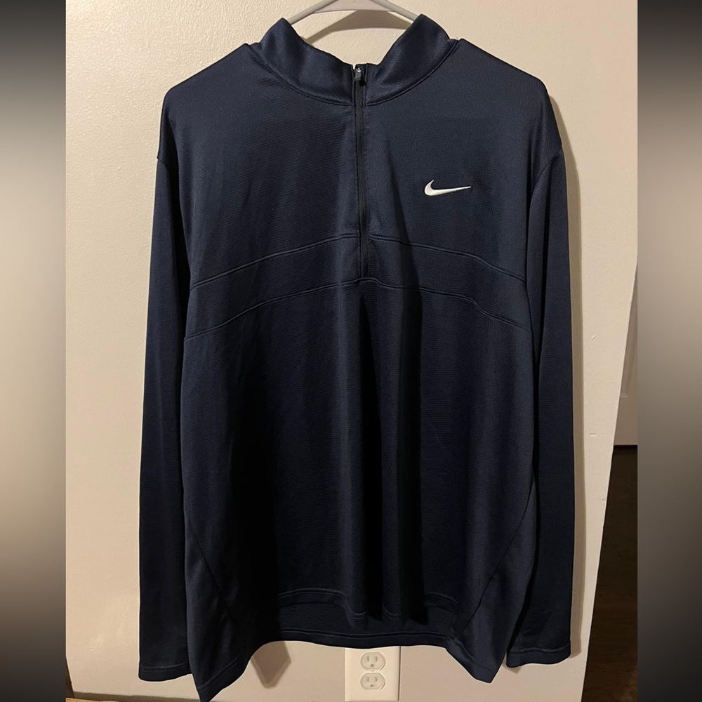 NIKE PULLOVER